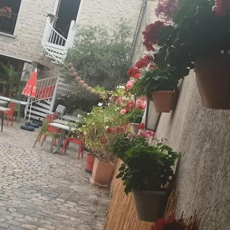 La Rose לינה וארוחת בוקר *